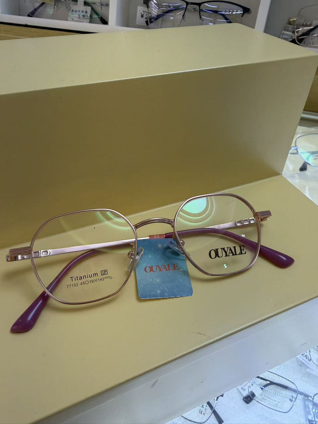77102 玫瑰粉色超轻金丝边大框复古近视眼镜女款可配度数商务风