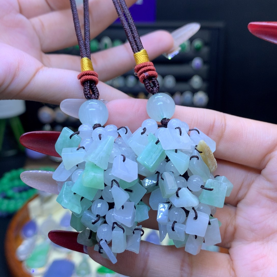 翡翠颈饰未镶嵌天然