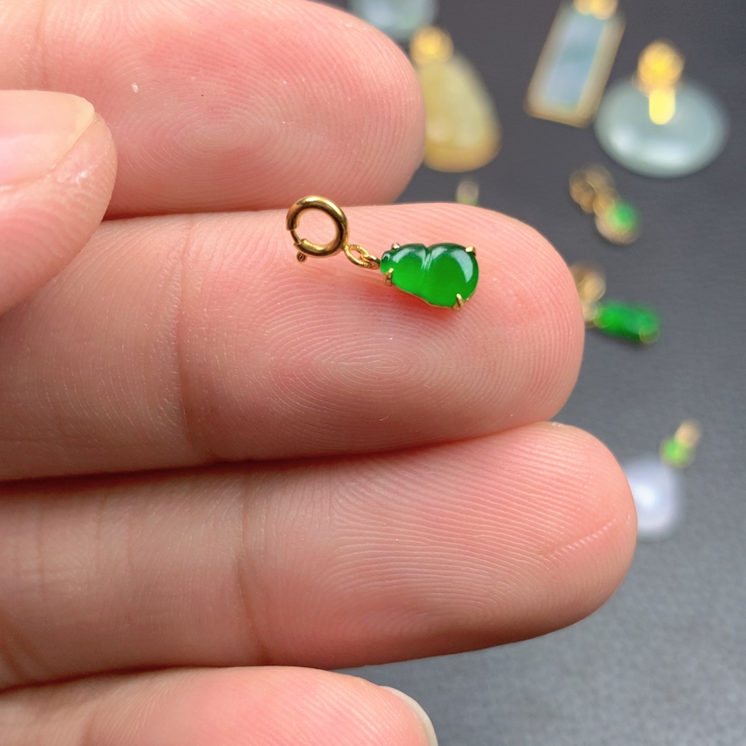 【闪购商品】颈饰18K金镶嵌翡翠翡翠