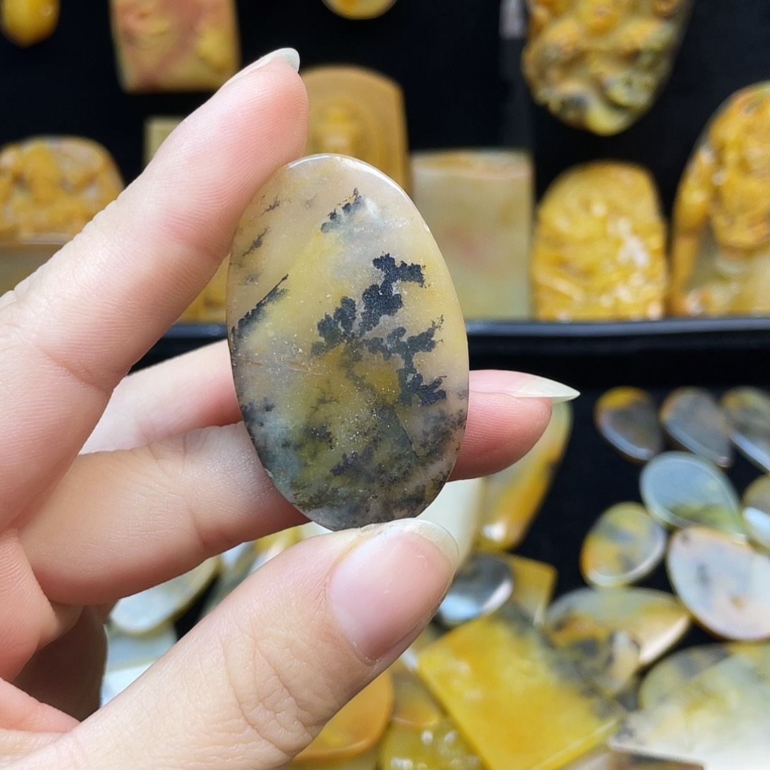 专***理石英质玉（黄龙玉）未镶嵌吊坠(不含链)