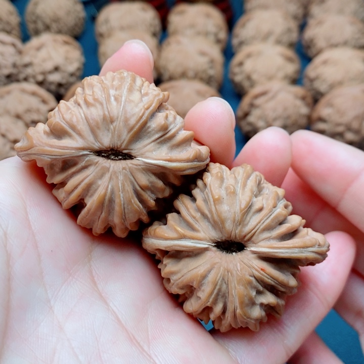 文玩核桃把件S*h45四座楼