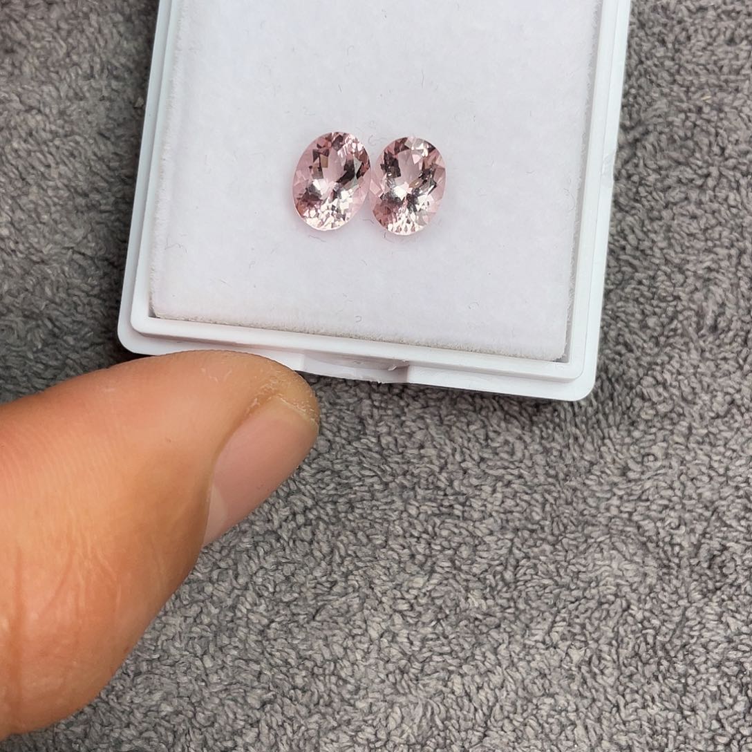 绿柱石（摩根石）裸石未镶嵌一对2.52Ct