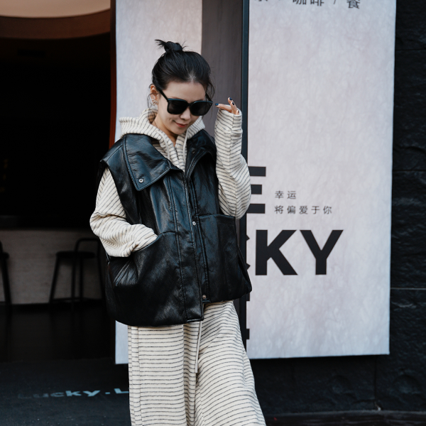 MONICA.猫姐女上衣百搭服短款马甲白鹅绒 ZF230