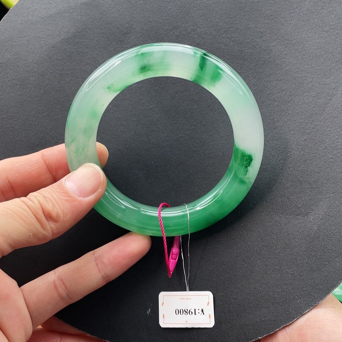 石英质玉手镯未镶嵌58.8