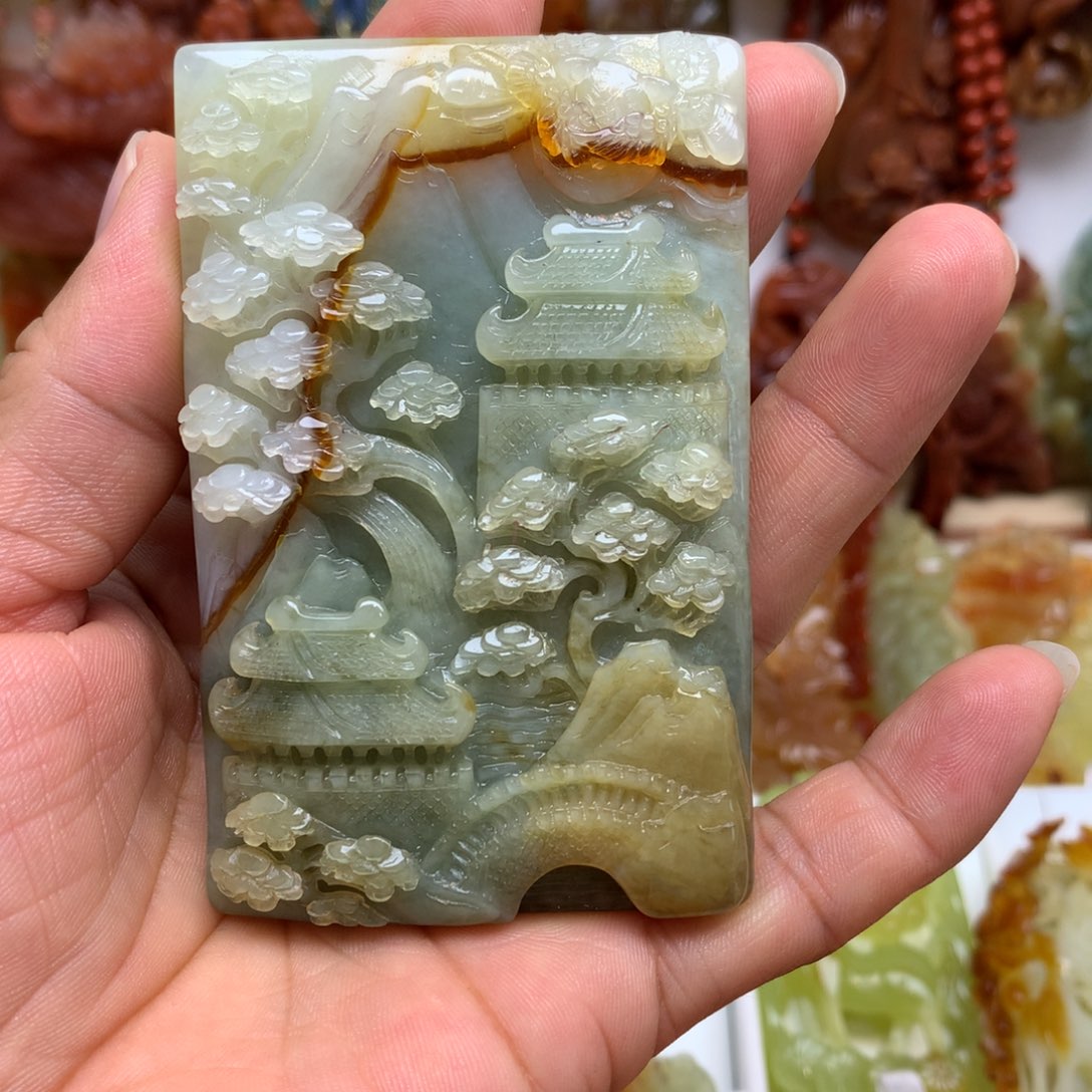 蛇纹石玉颈饰未镶嵌