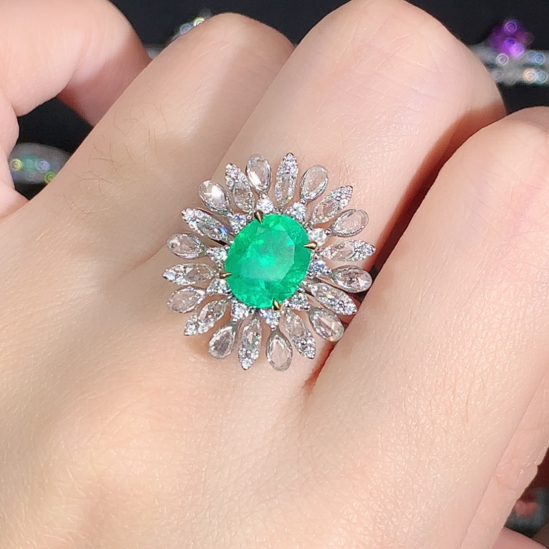 祖母绿戒指18K金镶嵌1.81ct/天然宝石/七天无理由