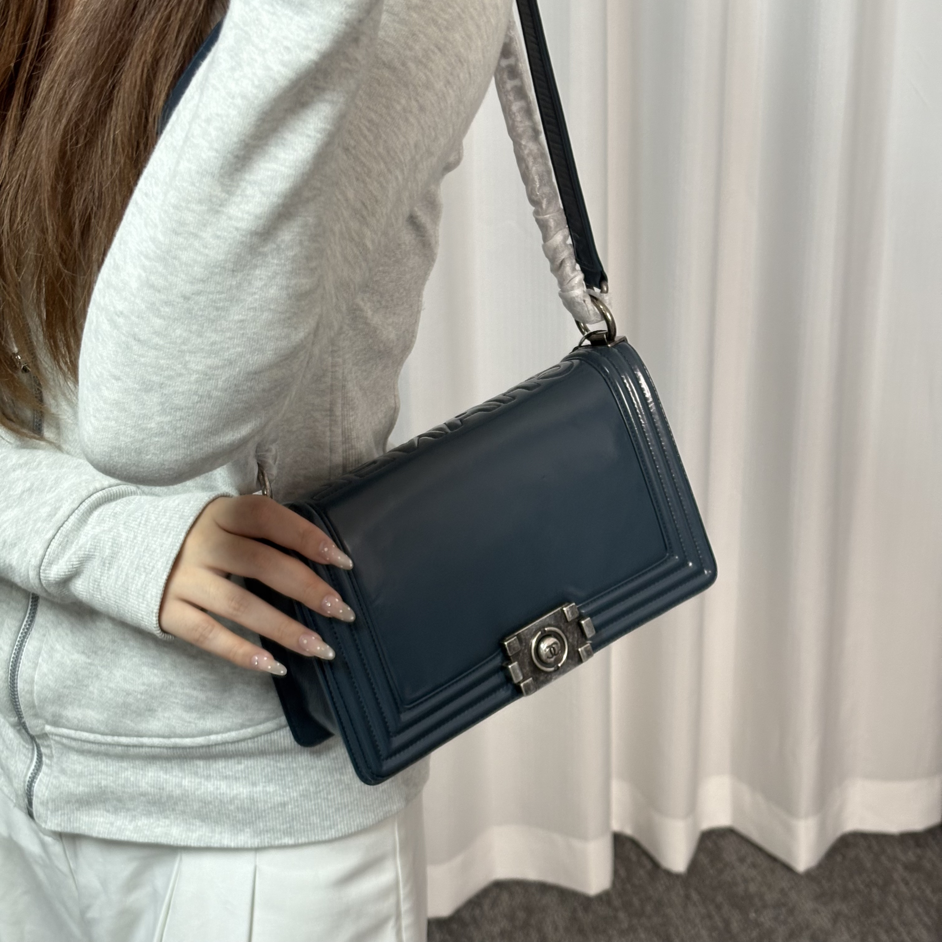 95新 Chanel/香奈儿 孔雀蓝小号leboy斜挎包ys