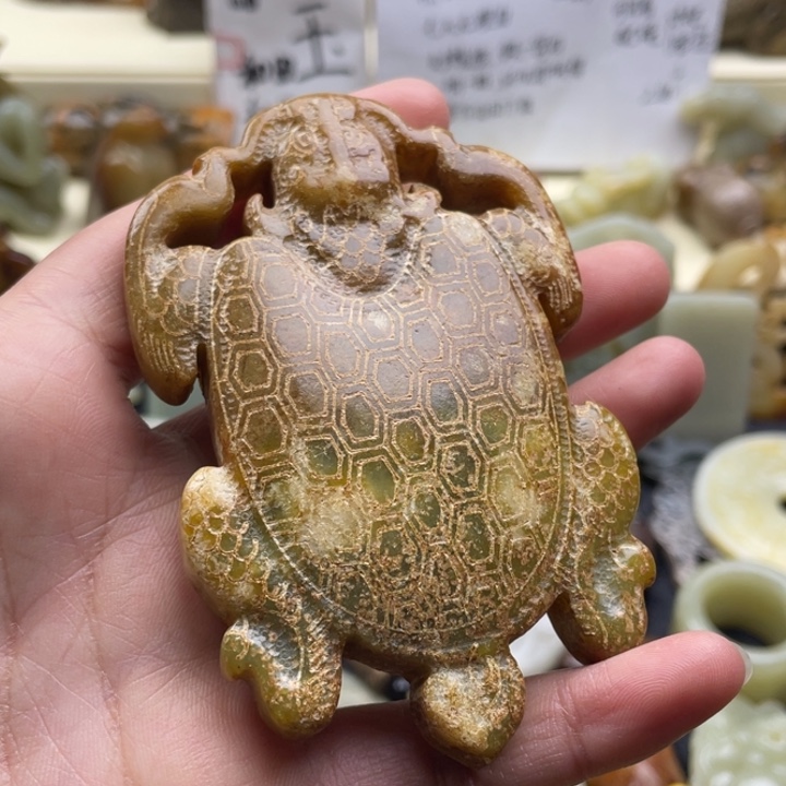 蛇纹石玉颈饰未镶嵌99