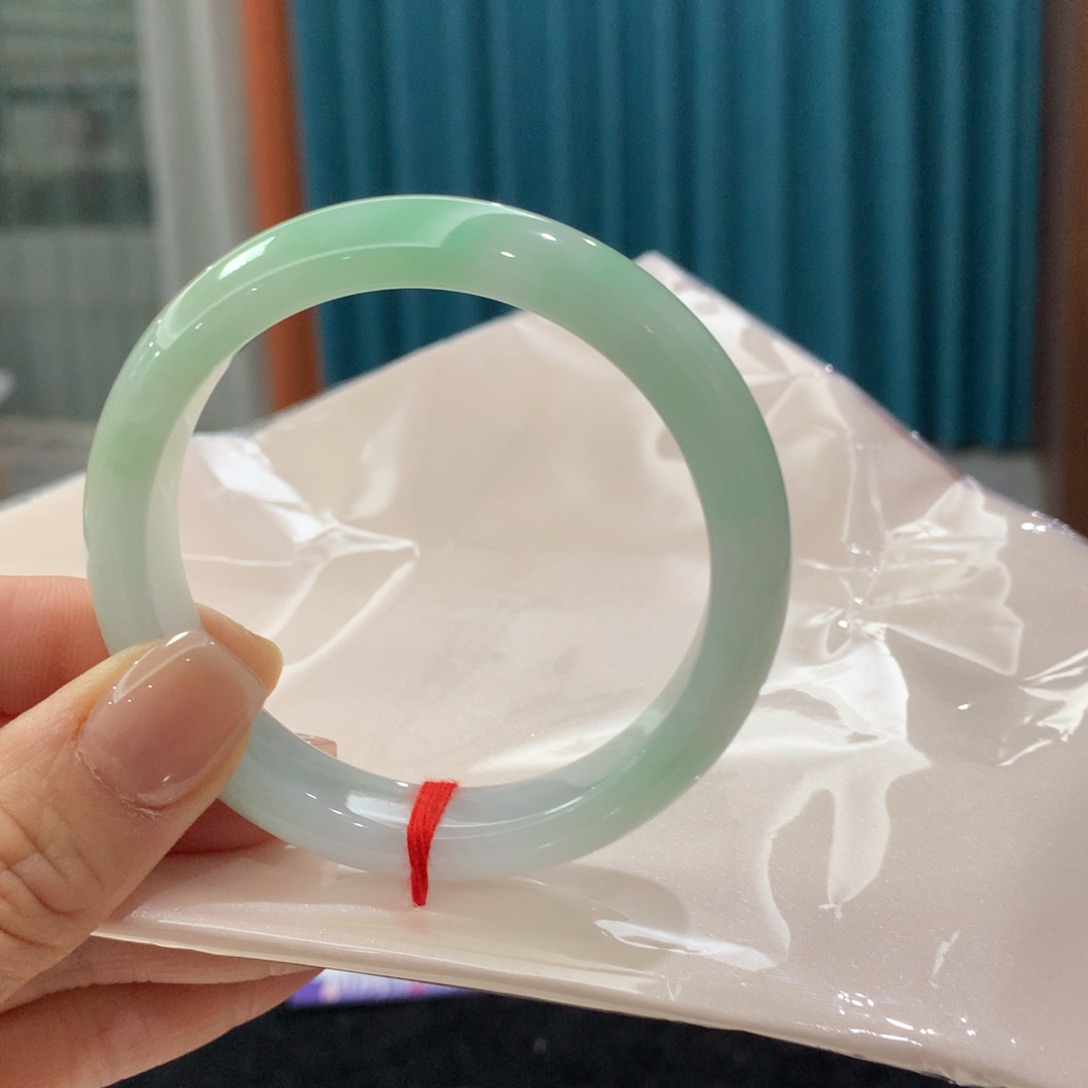 未镶嵌手镯翡翠完美者慎拍 圈口54