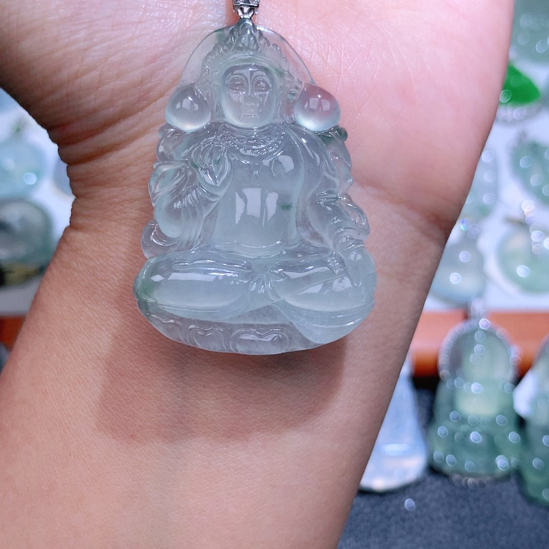 翡翠18K金镶嵌颈饰渡母