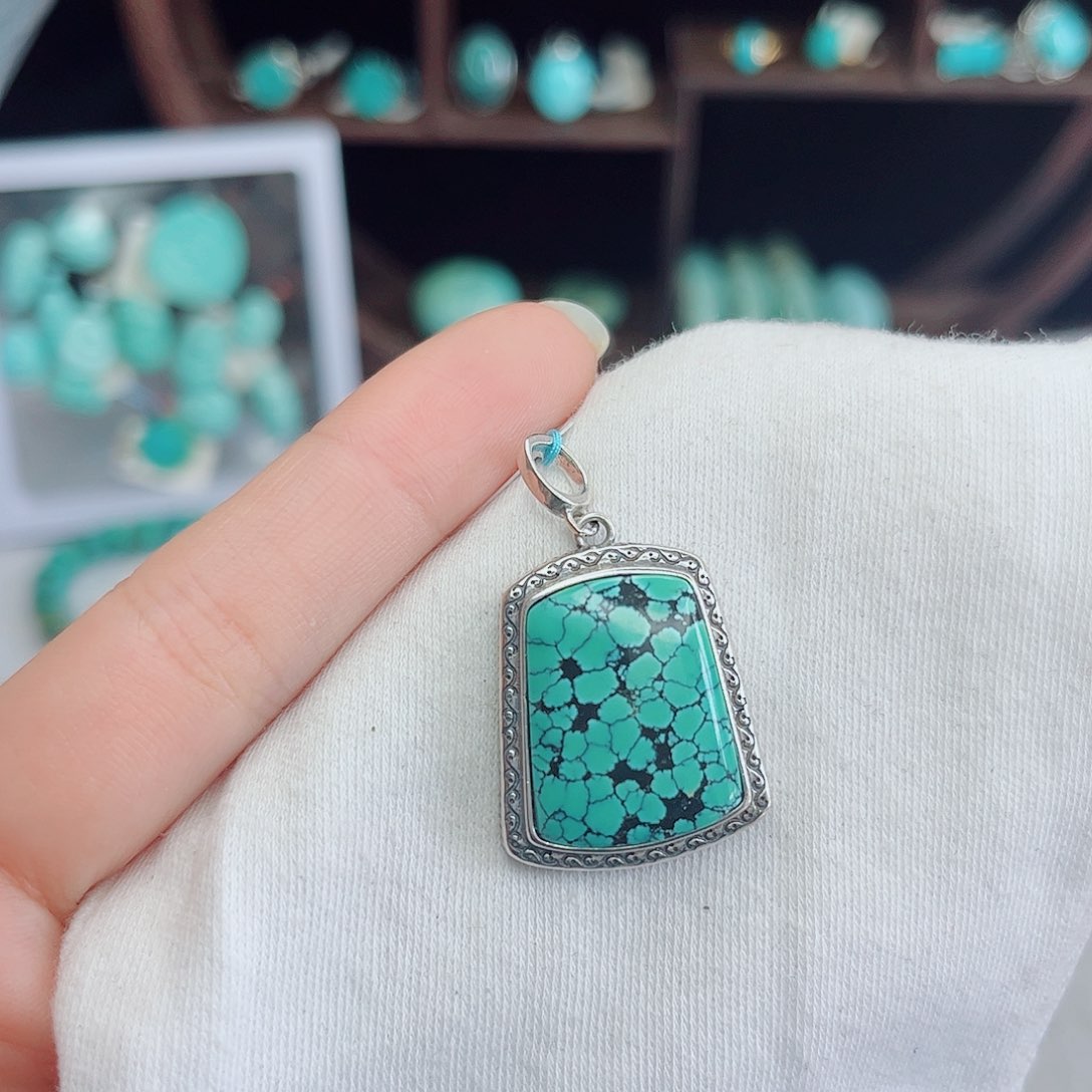 芭***乐绿松石未镶嵌绿松石