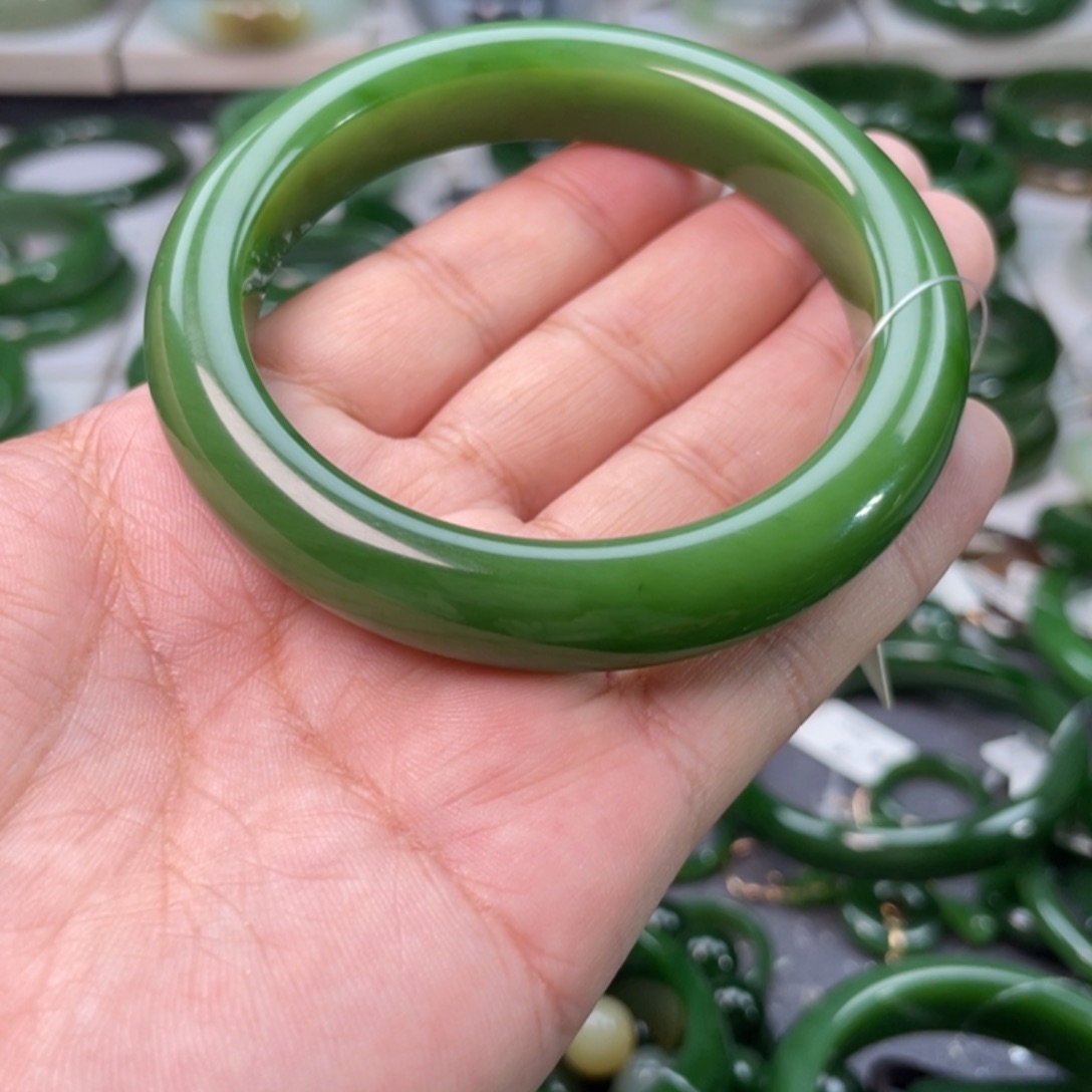 和田玉（碧玉）手镯未镶嵌