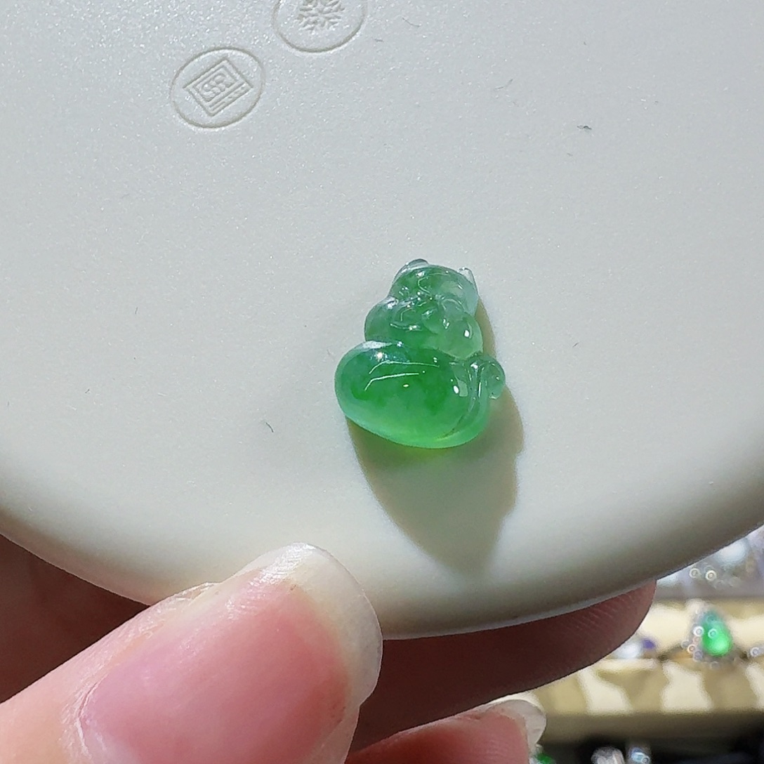 翡翠颈饰未镶嵌猫咪