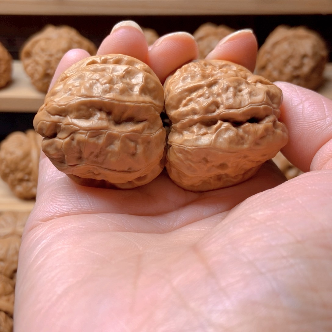 文玩核桃吊坠蛤蟆头