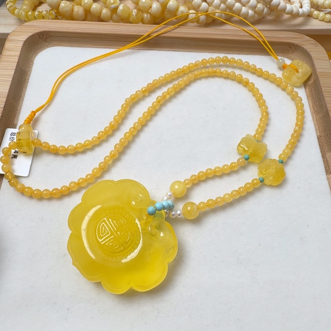 蜜蜡吊坠(赠链)未镶嵌