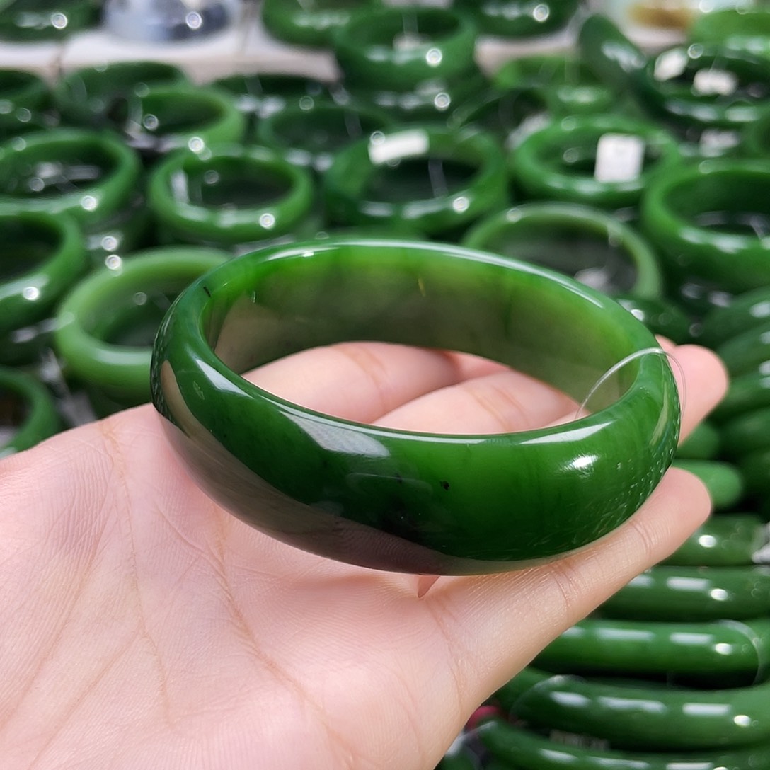 未镶嵌手镯和田玉（碧玉）