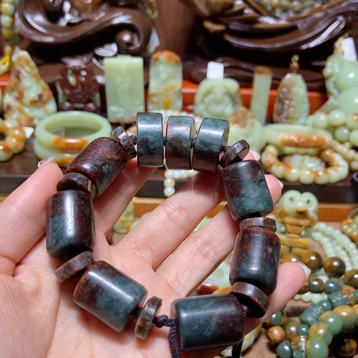 岫岩河磨玉（透闪石质玉）手链未镶嵌