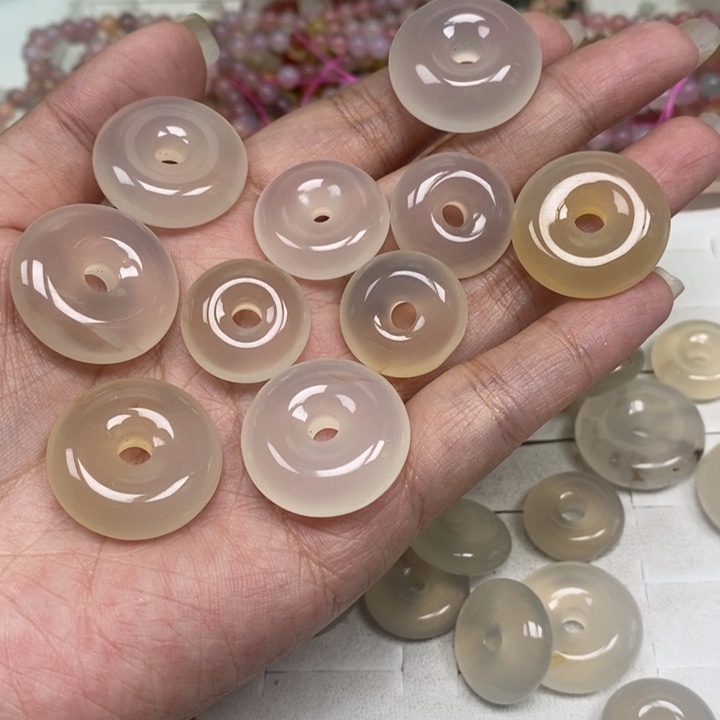 玛瑙/玉髓未镶嵌颈饰10个草花平安扣多样性发货