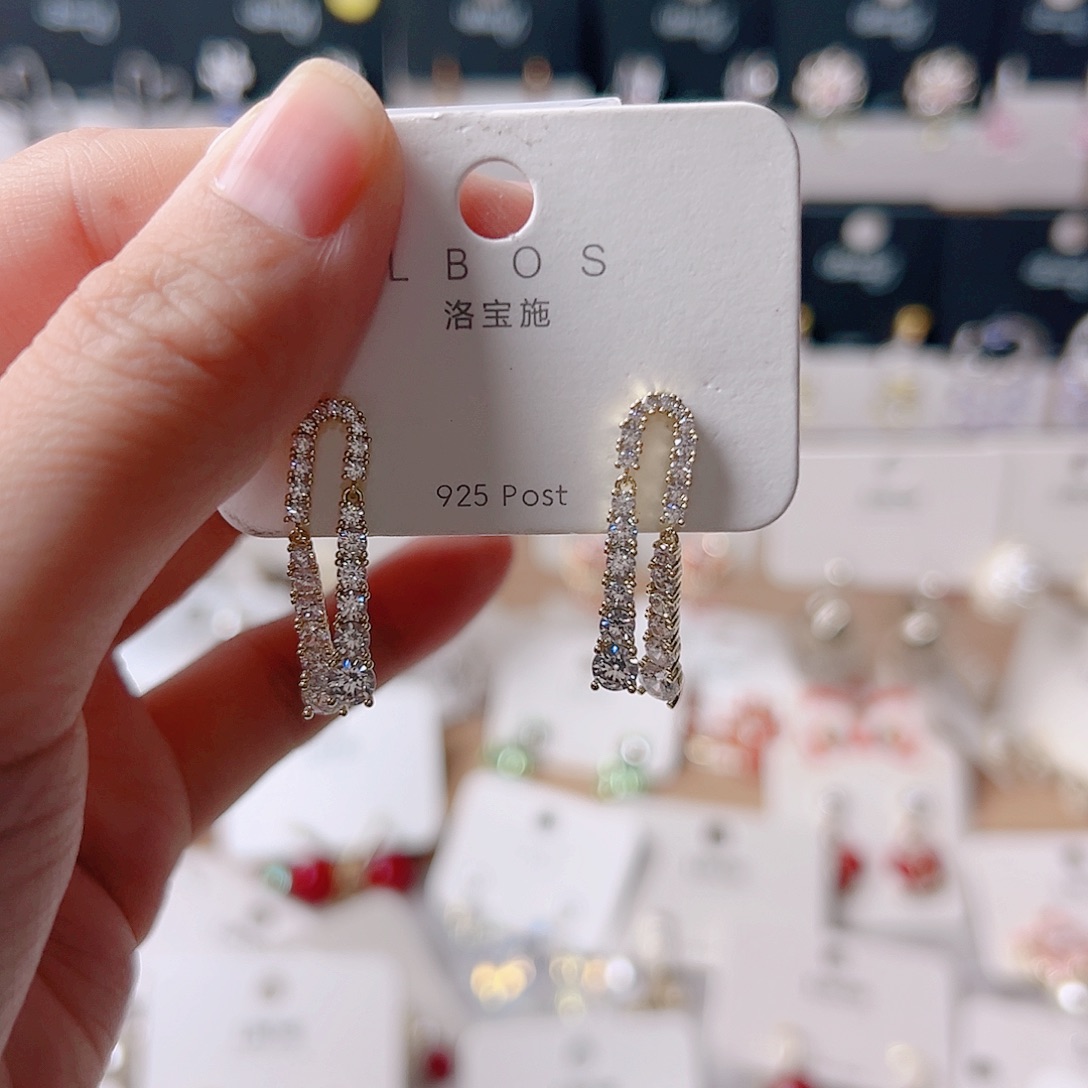 锆石纯铜合金耳环的