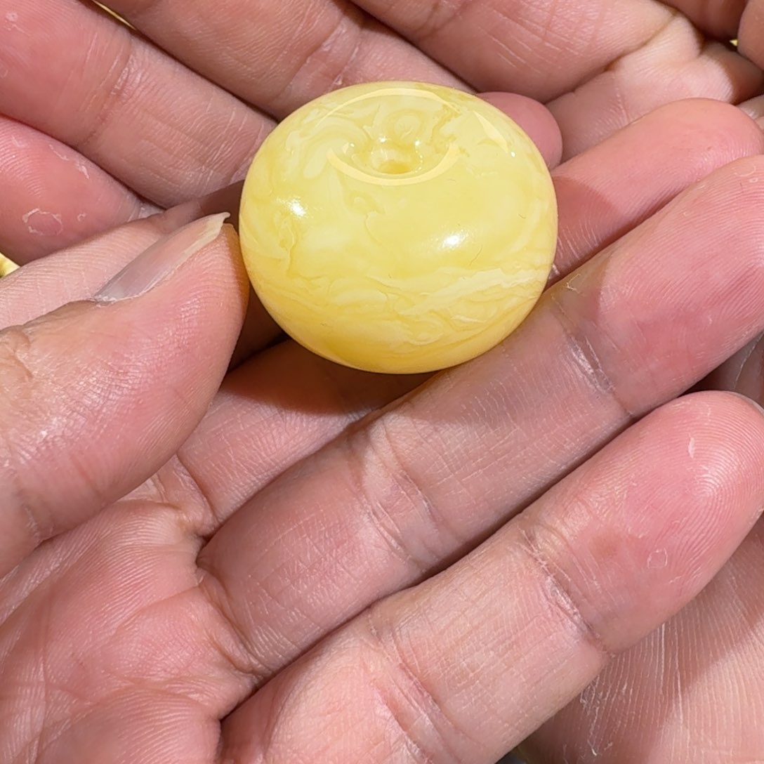 琥珀裸石未镶嵌32X20.4m虎皮白花扣子14克