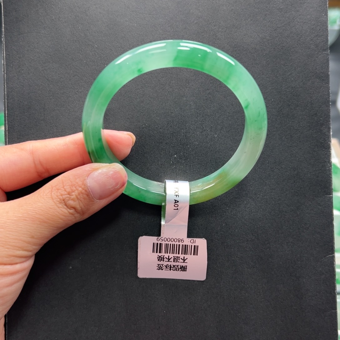 石英质玉未镶嵌手镯+玲玲58