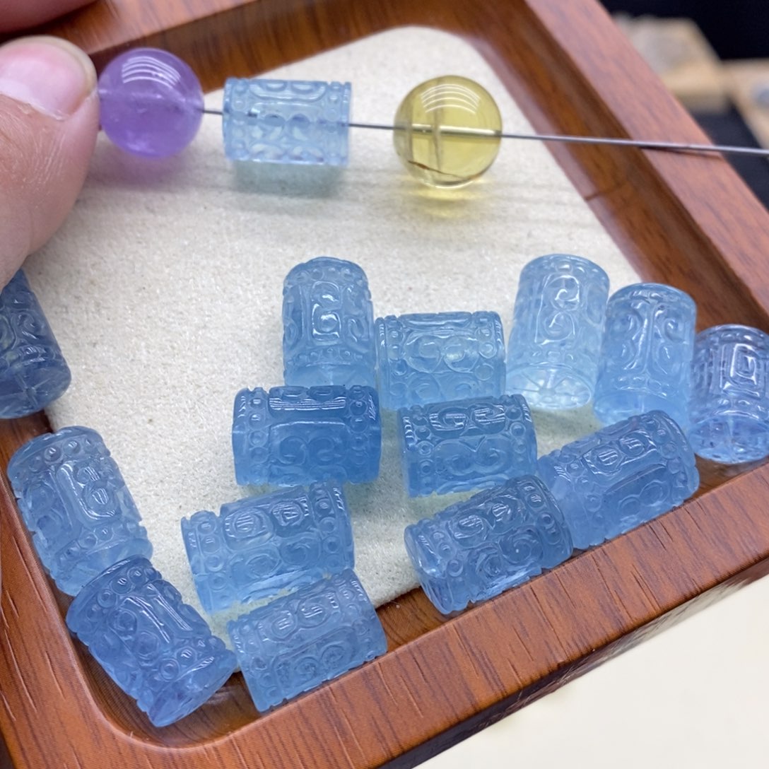 海蓝宝石裸石未镶嵌卡9