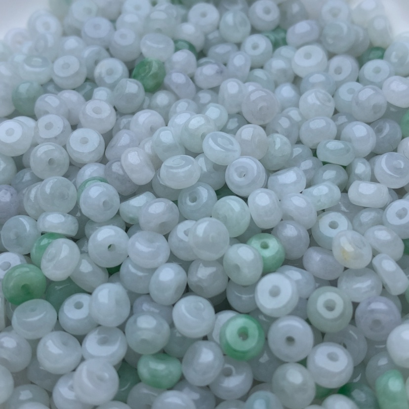 【闪购商品】翡翠手链未镶嵌卡3x5绿白算盘100颗