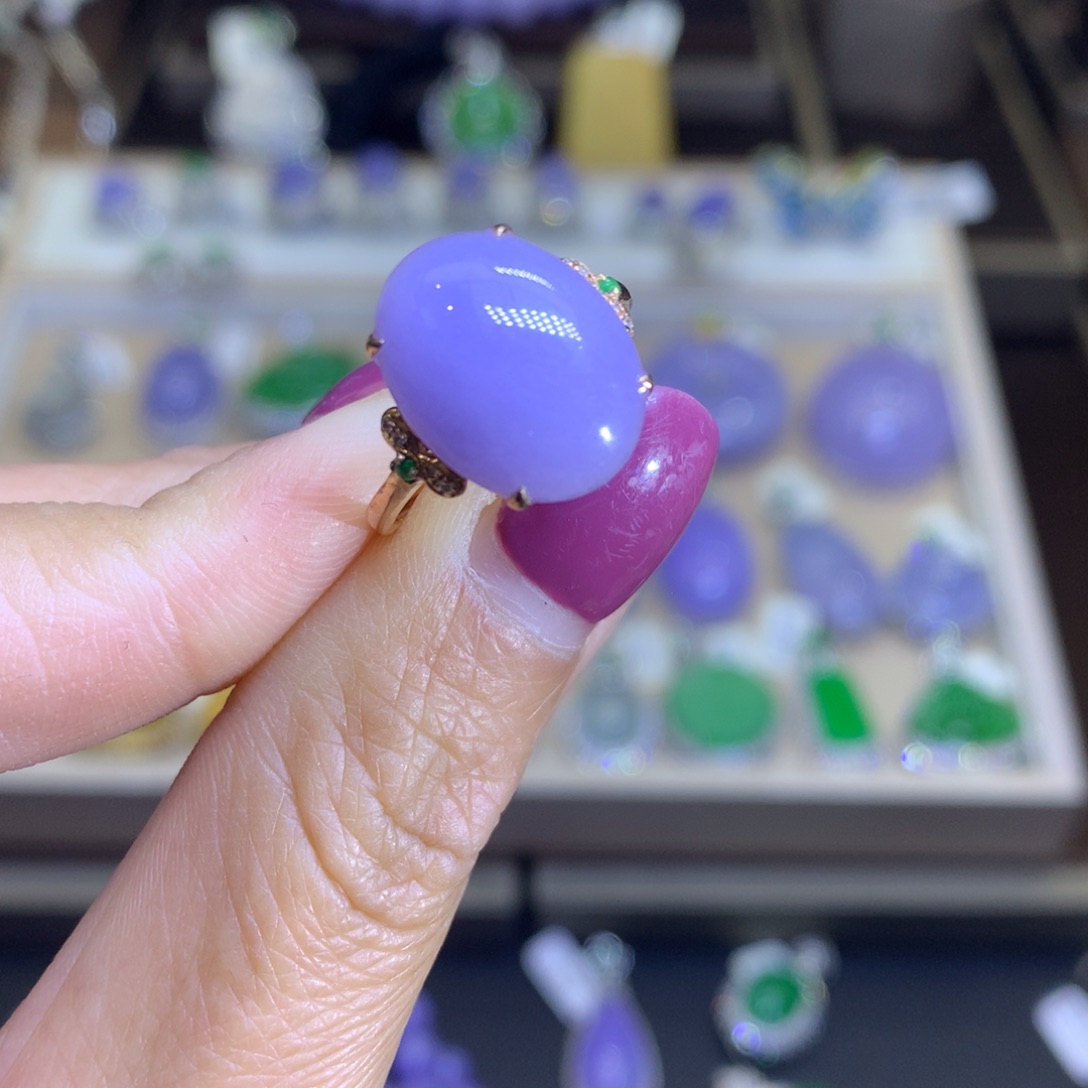 翡翠颈饰18K金镶嵌翡翠