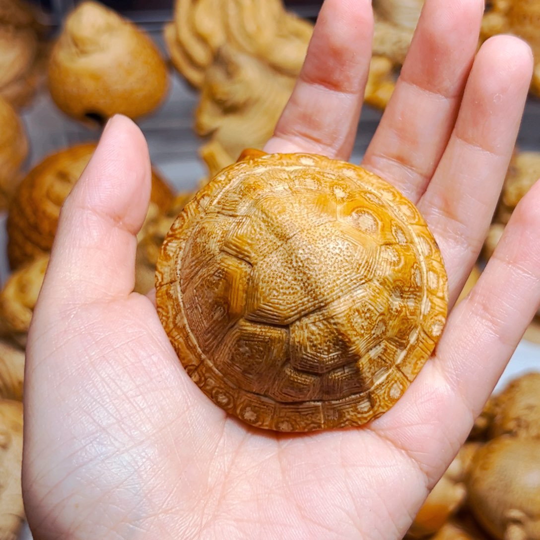 G***父竹根雕竹雕乌龟。       