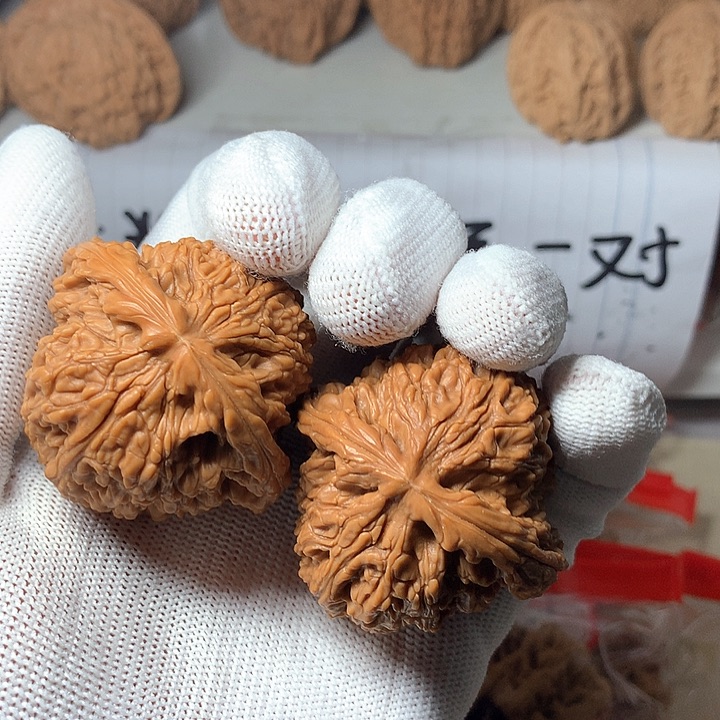 ?****大南疆尖有修46文玩核桃