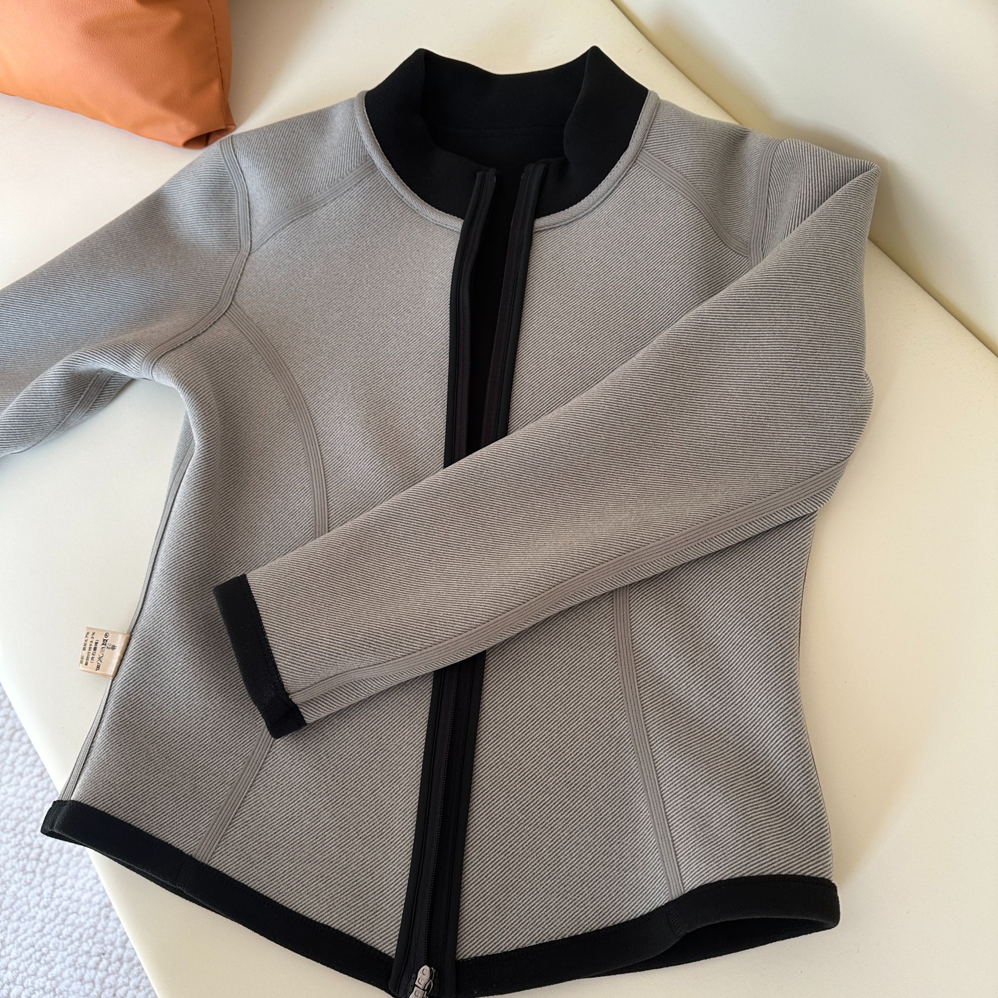 【老板娘专属】2025年秋冬爆款石墨烯羊绒蚕丝蛋白热能衣时尚外套