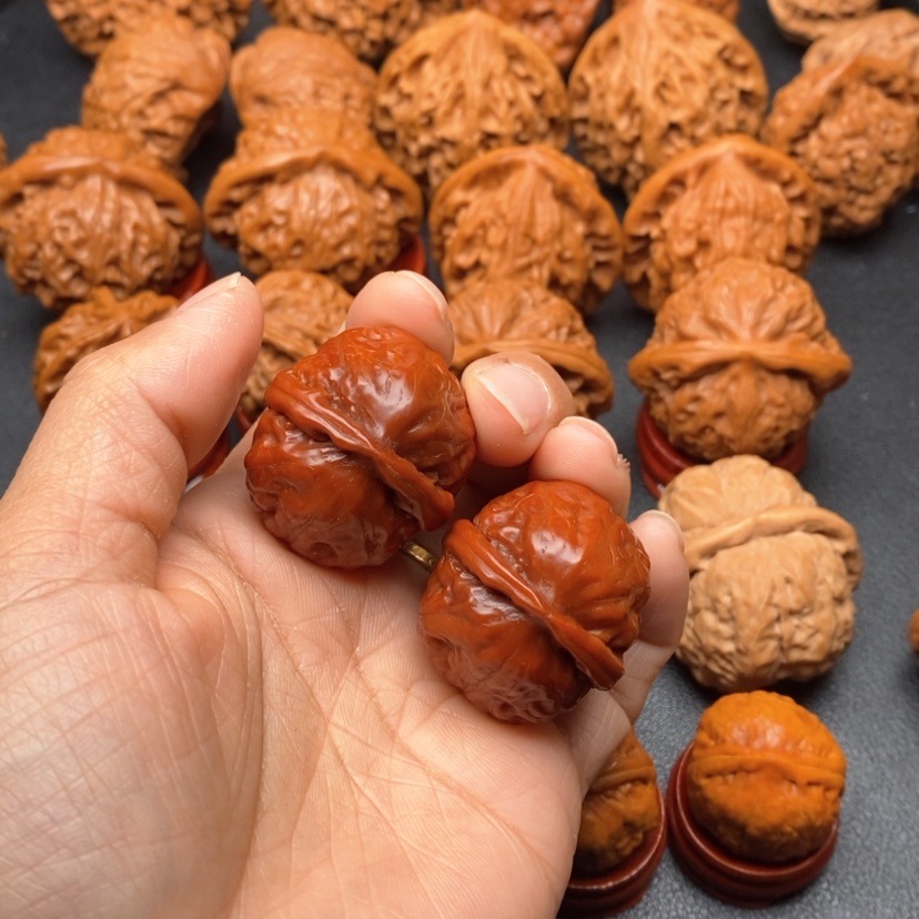 【闪购商品】文玩核桃把件几**人手捻