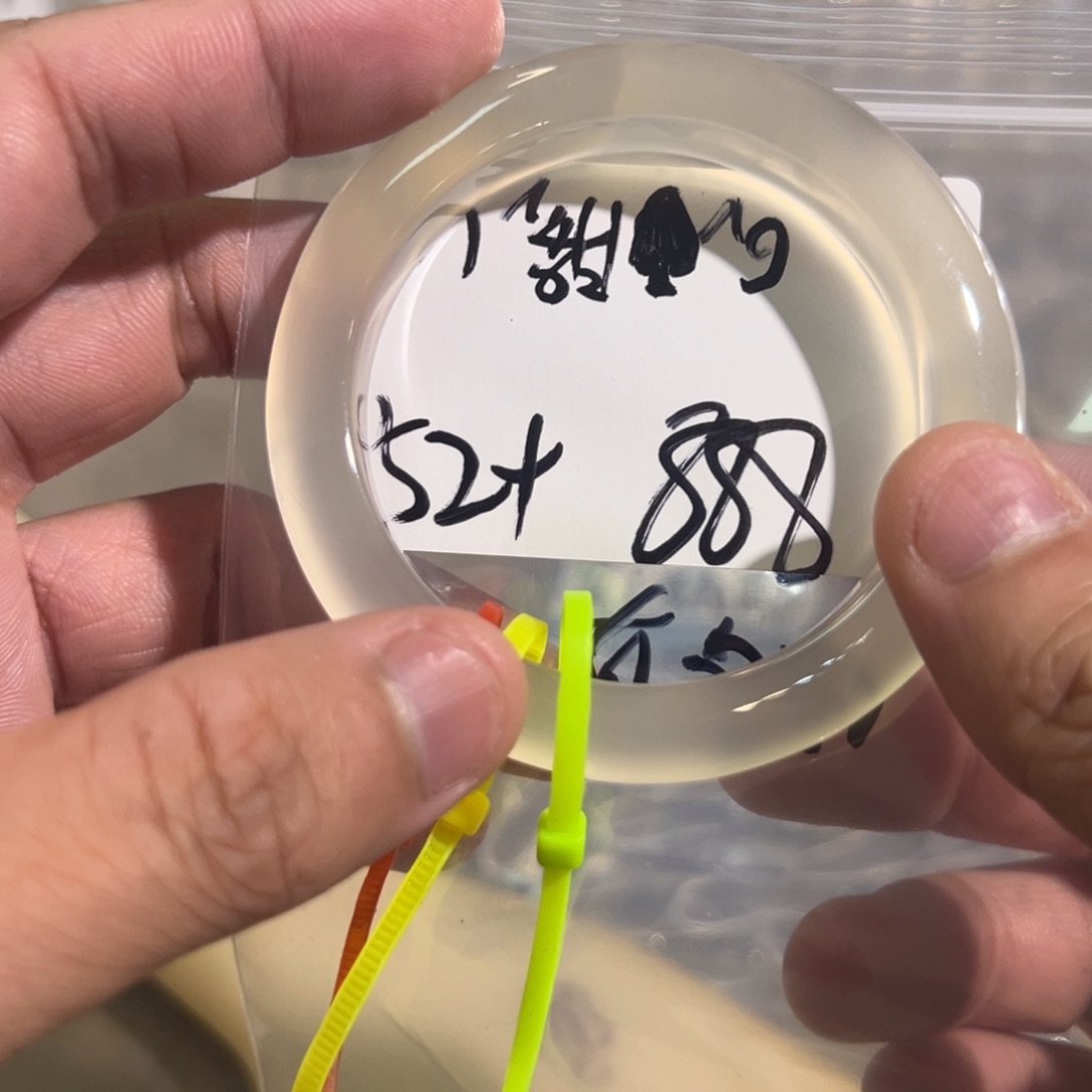 の***೨玛瑙/玉髓未镶嵌手镯10单发一根