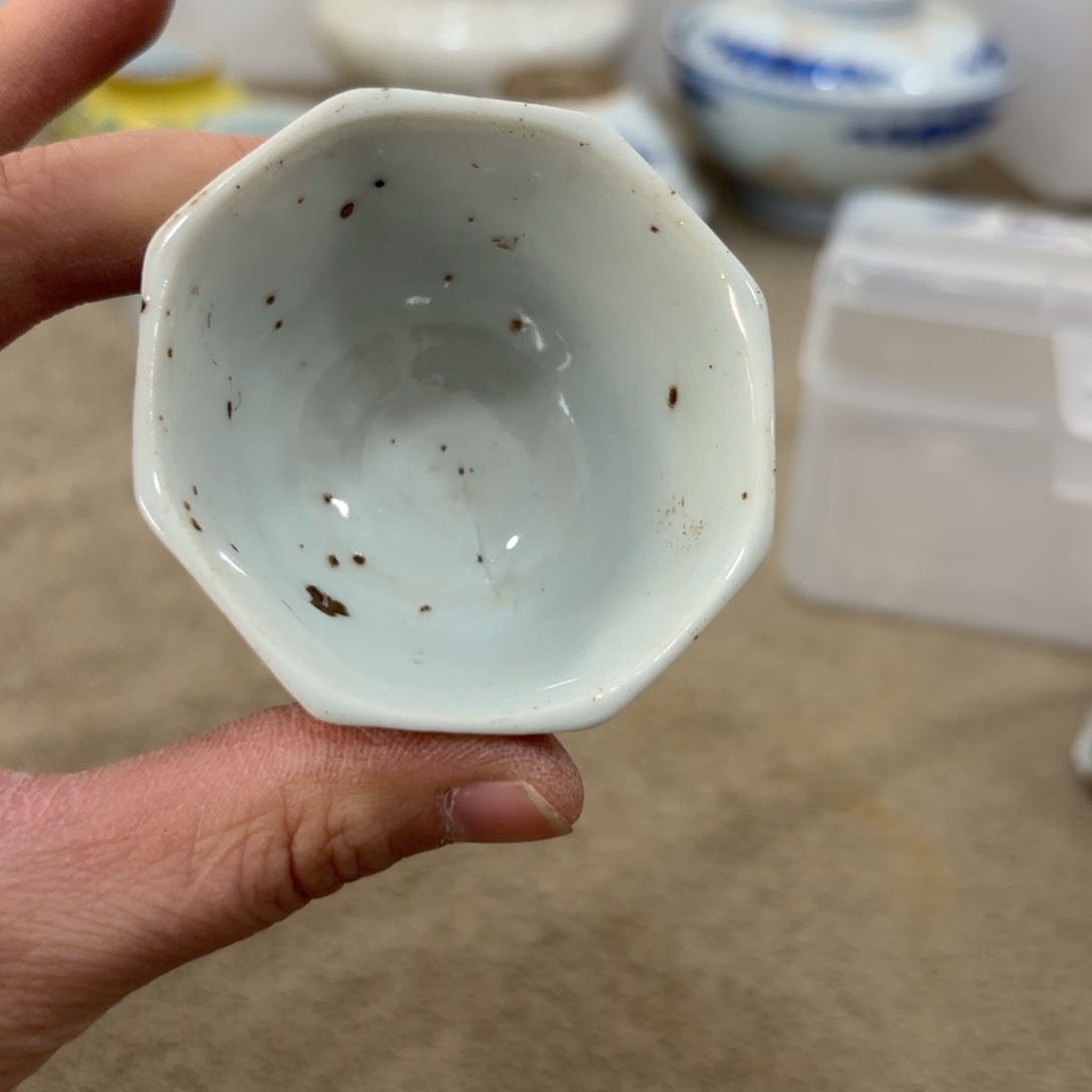 瓷片非常好看漂亮的物品 