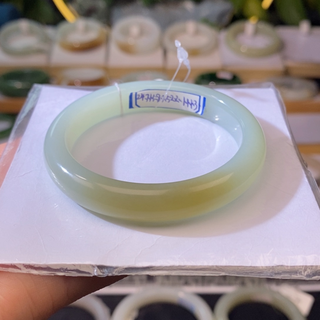 和田玉手镯未镶嵌5253