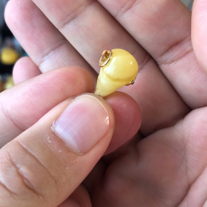 蜜蜡珠宝奇石未镶嵌