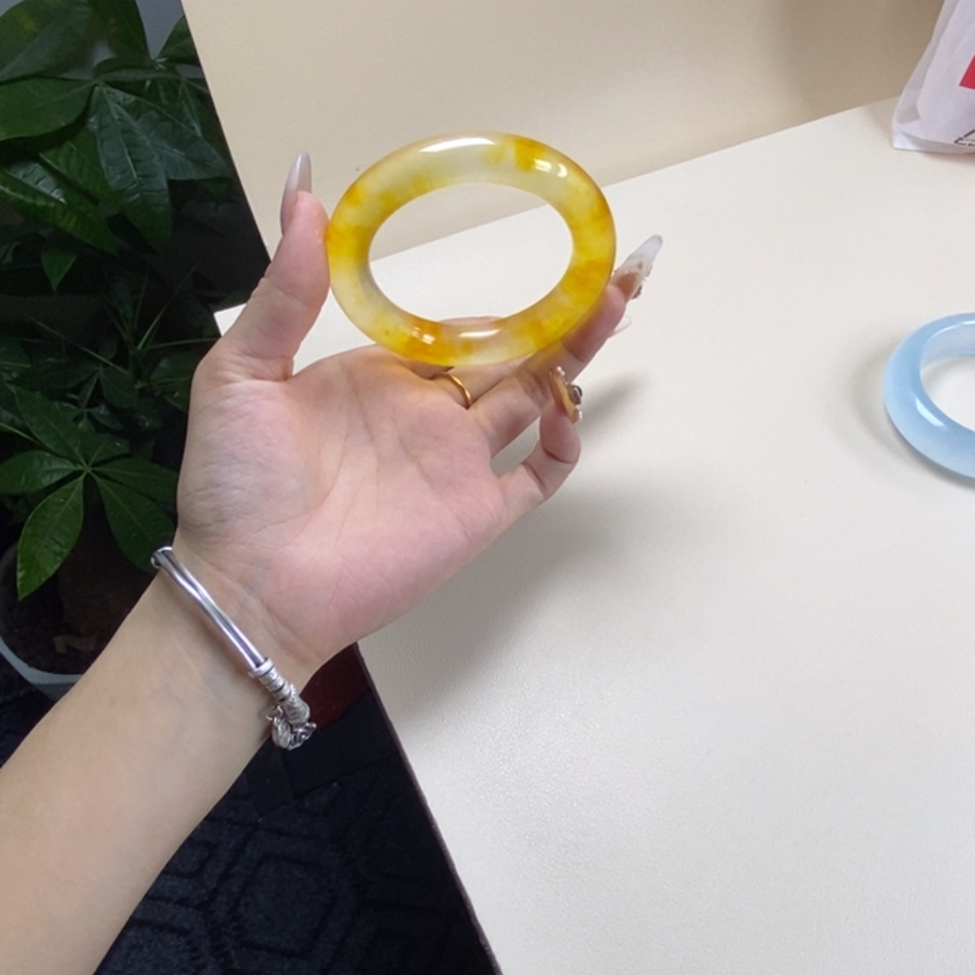 向***∏玉时尚飘花手镯57向死而生