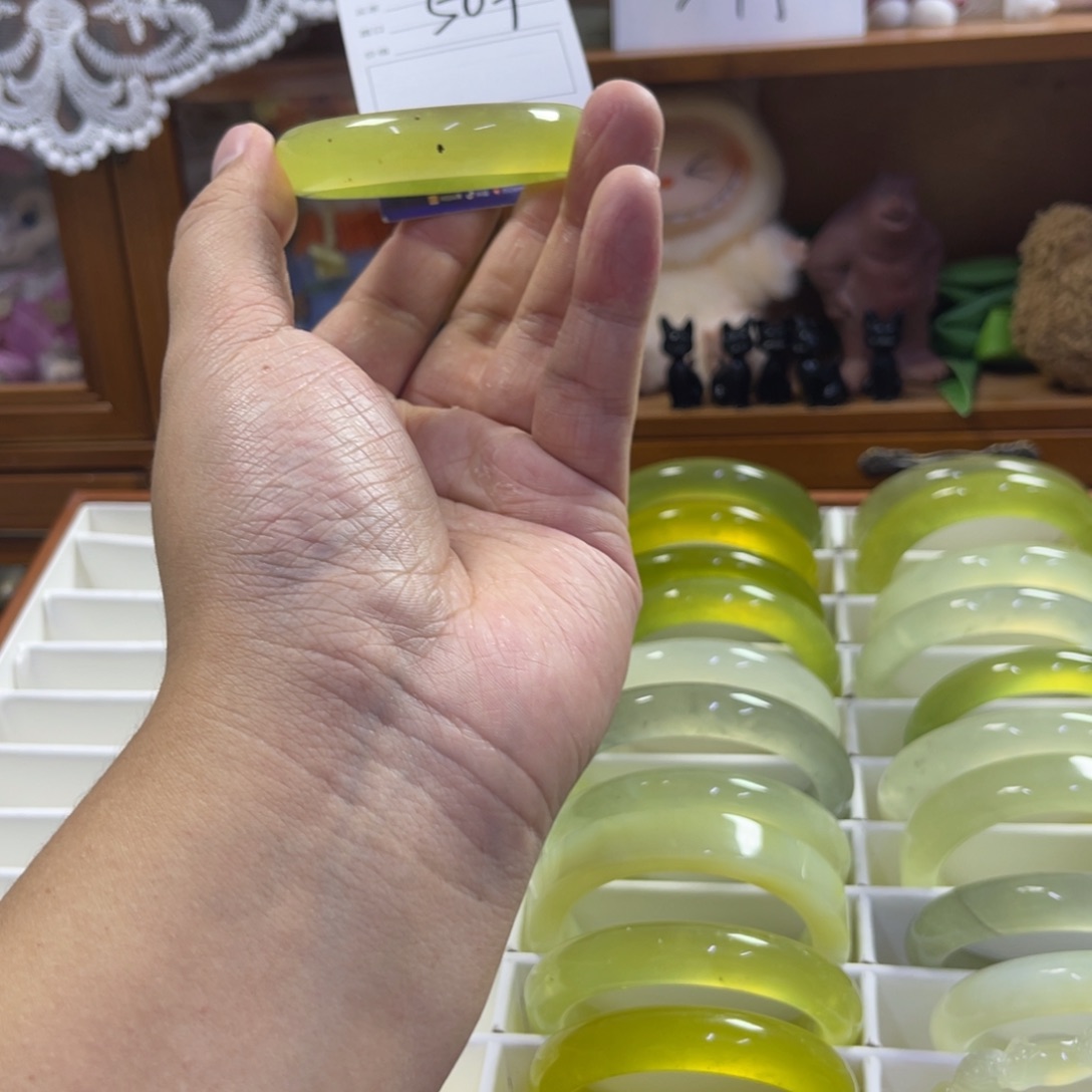 蛇纹石玉未镶嵌手镯60