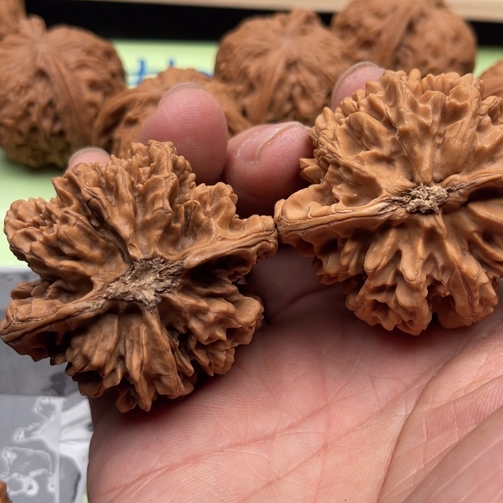 怀***揣文玩核桃吊坠文玩核桃链接专属209