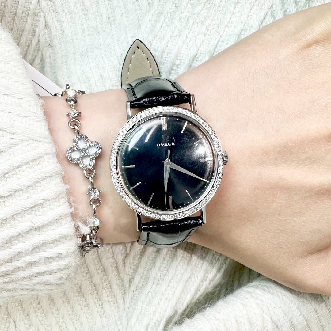 95新 Omega/欧米茄 蝶飞/表径32/黑盘/手动机械/OM957