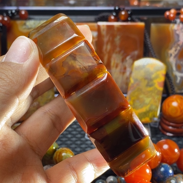用***1玛瑙/玉髓未镶嵌颈饰