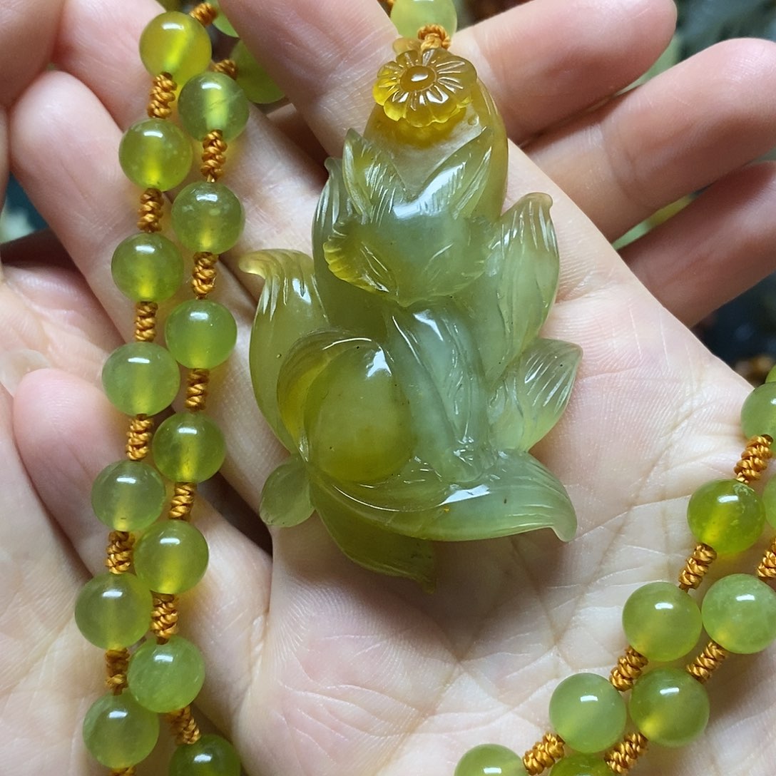 岫玉未镶嵌吊坠(赠链)