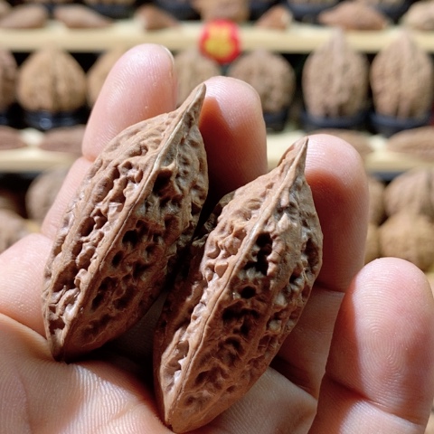 文玩核桃把件柳叶 修尖