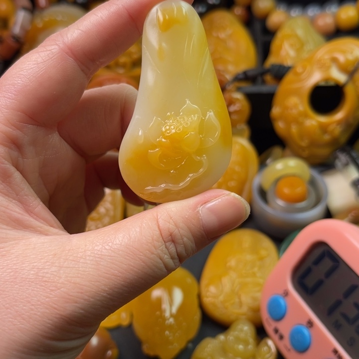 石英质玉吊坠(不含链)未镶嵌红*