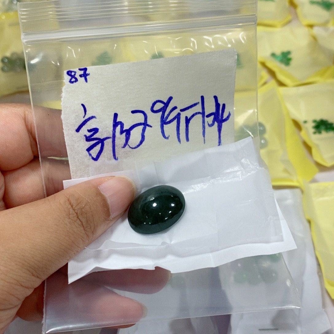郭***子定制翡翠未镶嵌不