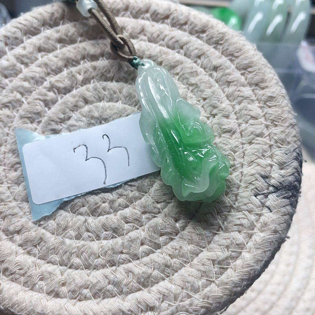 翡翠未镶嵌颈饰翡翠吊坠