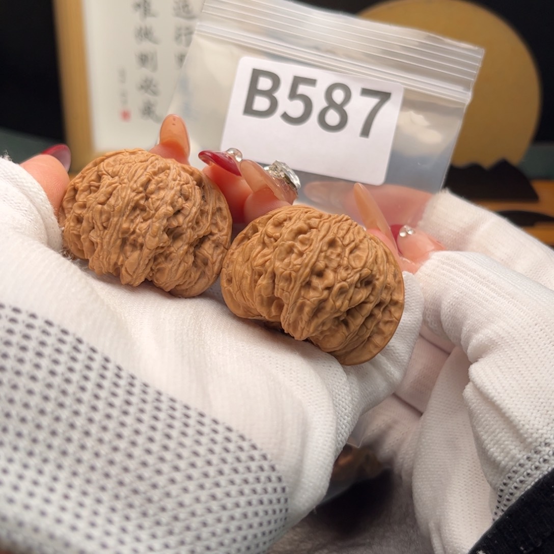 文玩核桃把件43密纹b 587