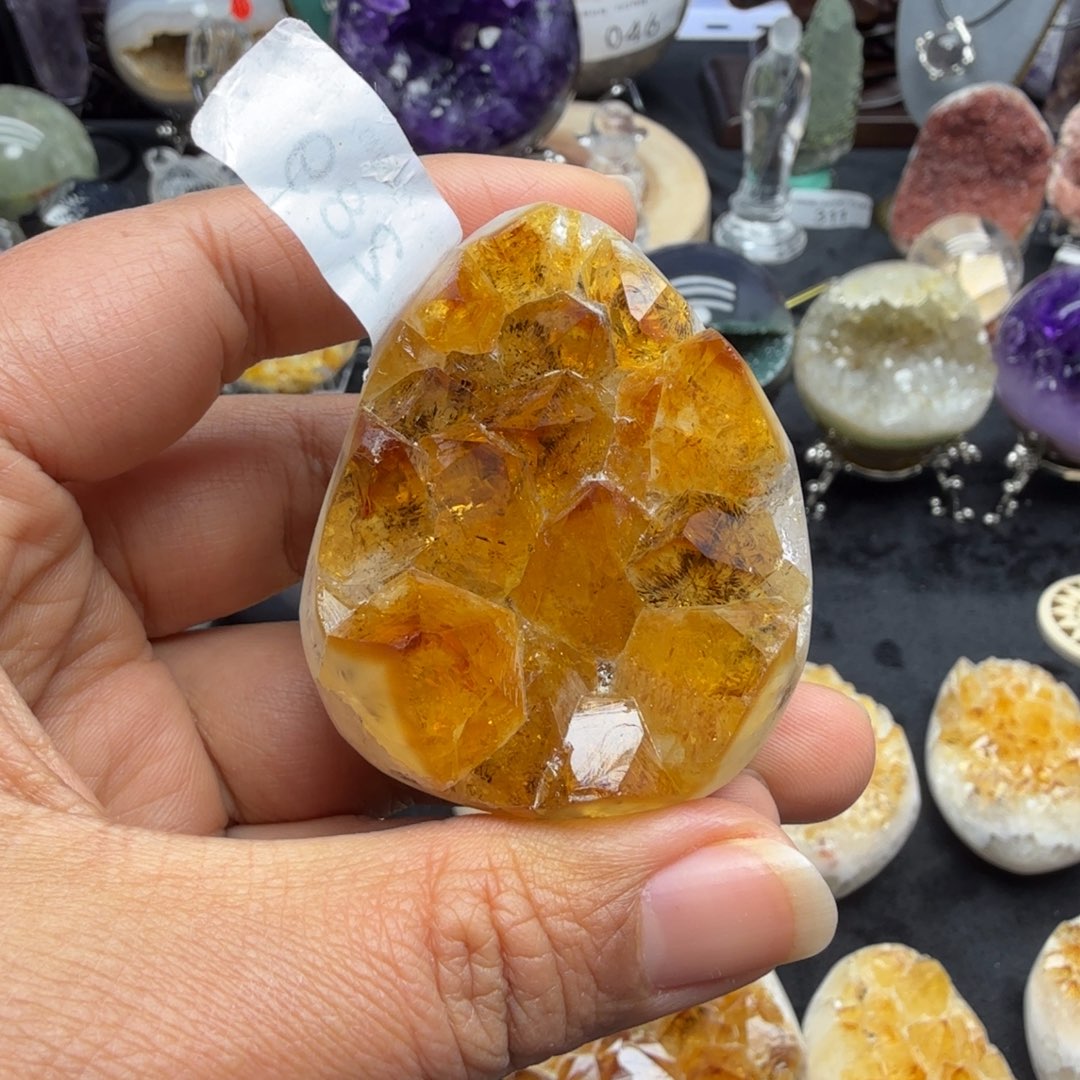 姜***一摆件未镶嵌水晶黄水