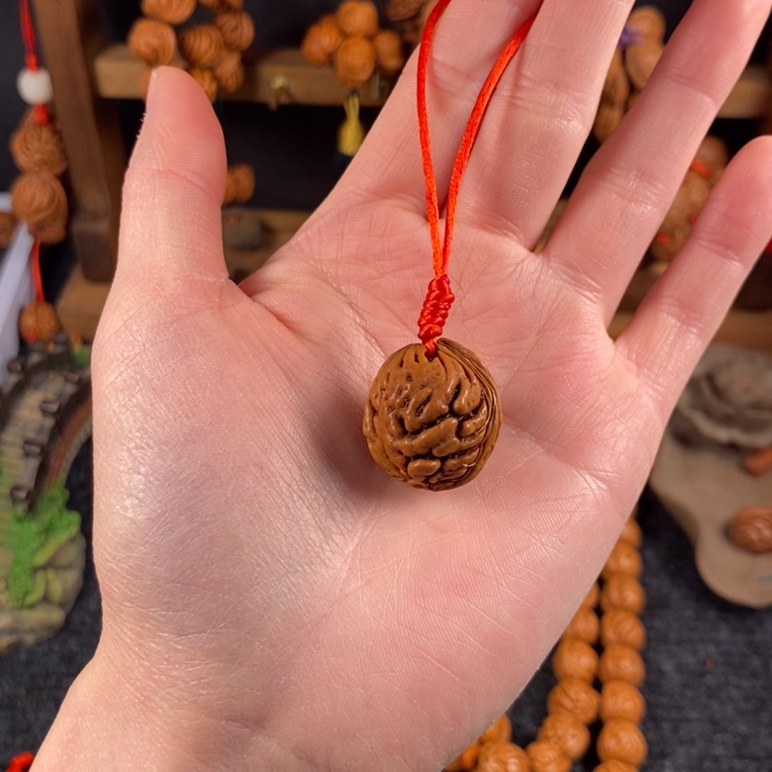 吊坠桃核桃枭挂件