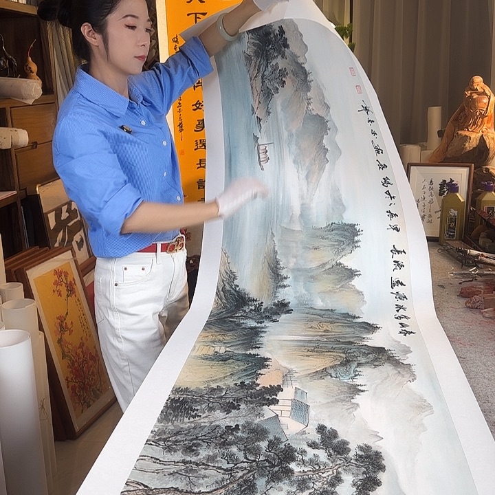 书法春山富水山水画